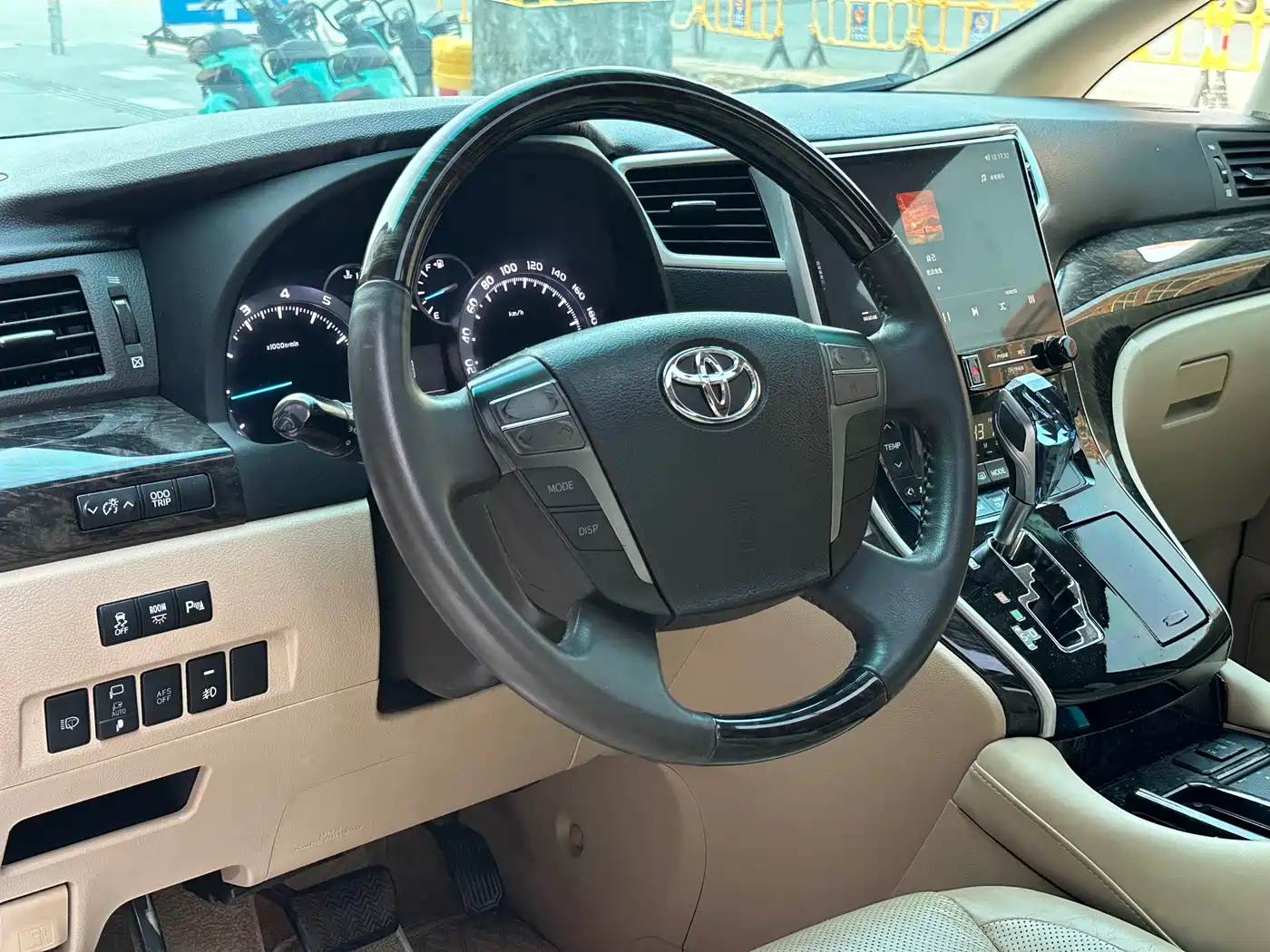 Toyota Alphard 2011 3.5L Luxury Edition фото 14