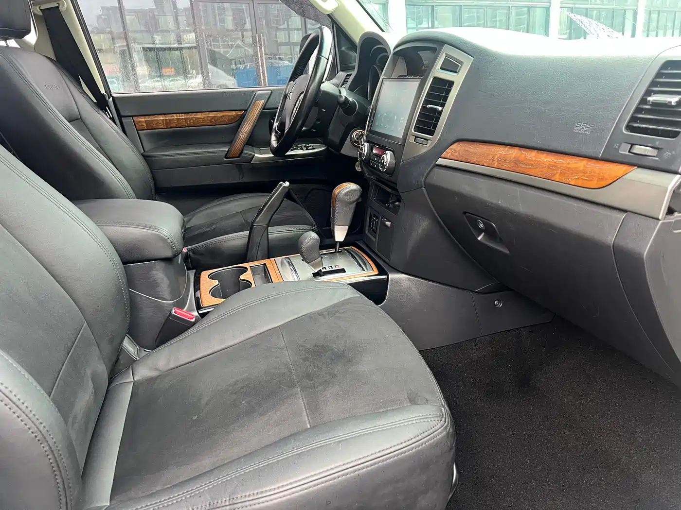 Mitsubishi Pajero (Import) 2018 3.0L Automatic Standard Edition фото 11