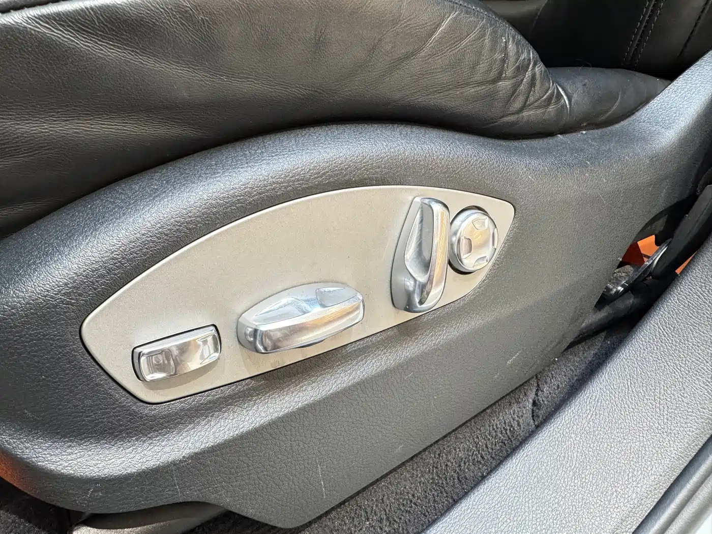 Porsche Cayenne 2011 Cayenne 3.0T фото 15