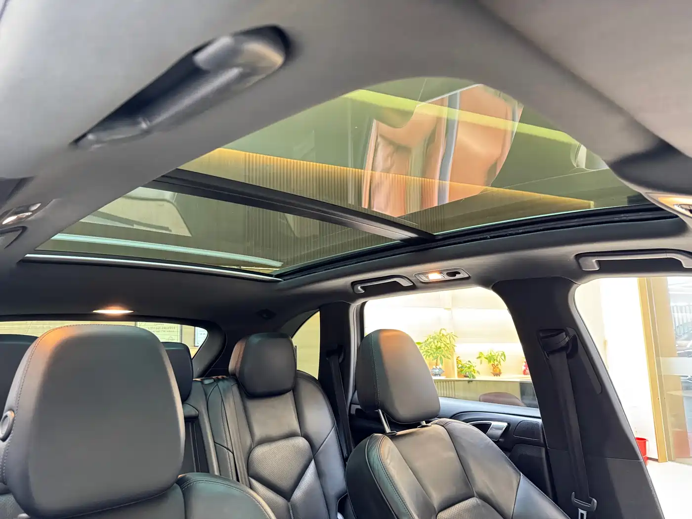 Porsche Cayenne 2011 Cayenne 3.0T фото 24