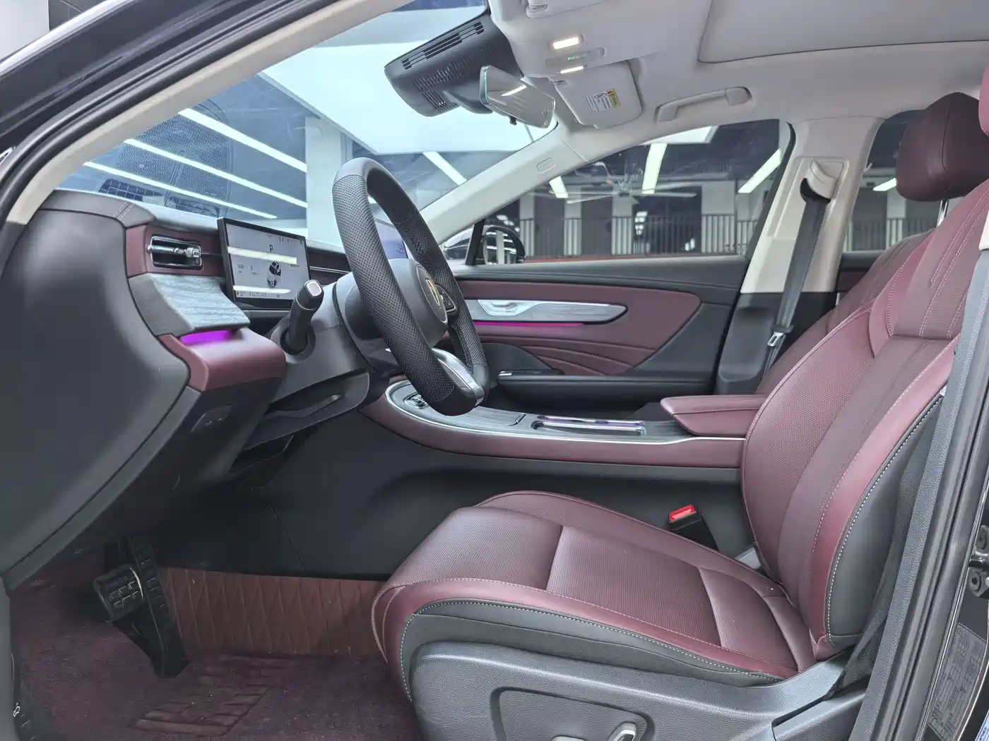 Hongqi H5 2026