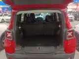 Photo 19 - Jeep Renegade