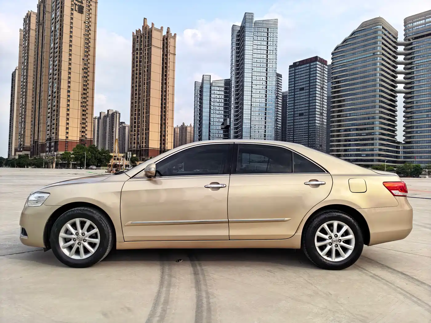 Photo 5 - Toyota Camry