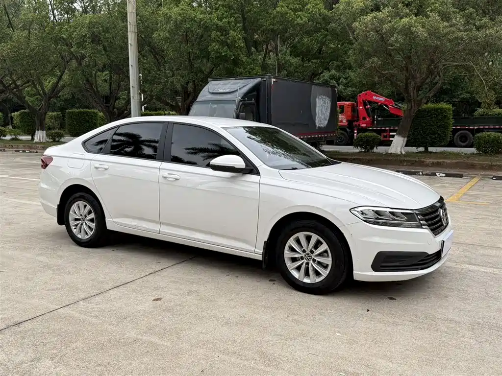 Volkswagen Lavida 2021 1.5L Automatic Trend Edition фото 3