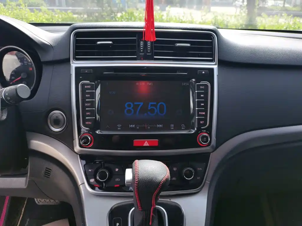 Haval M6 2018 2017 1.5T Automatic 2WD Elite