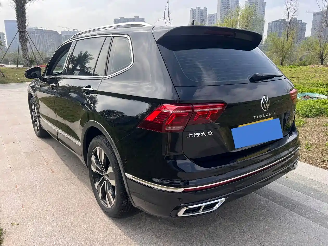 Volkswagen Tiguan L 2022 330TSI Auto 2WD R-Line Premium Edition фото 6