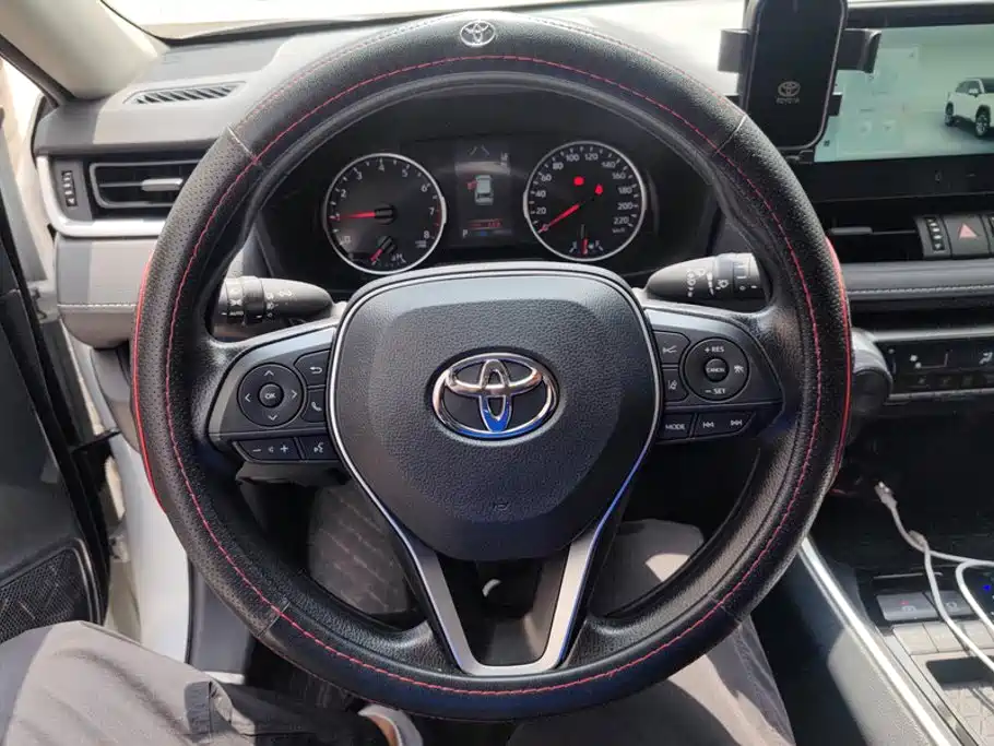 Toyota RAV4 2025 2024 2.0L CVT FWD Urban Edition
