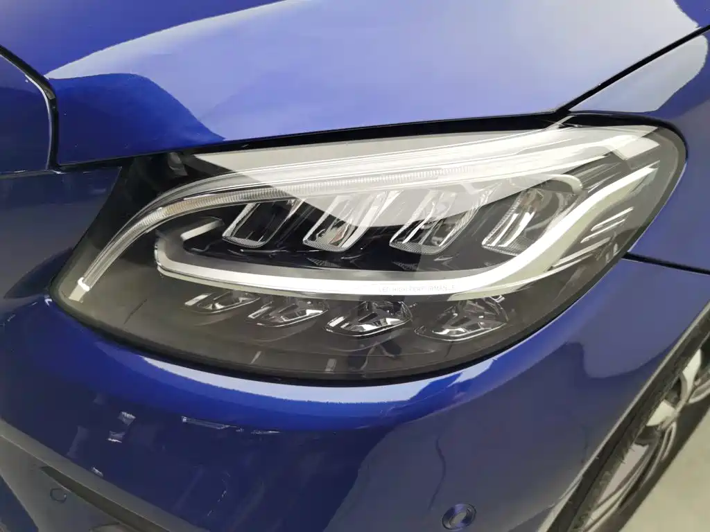 Фото 7 - Mercedes-Benz C-Class