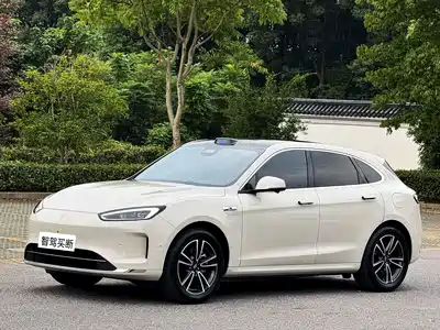 AITO M5