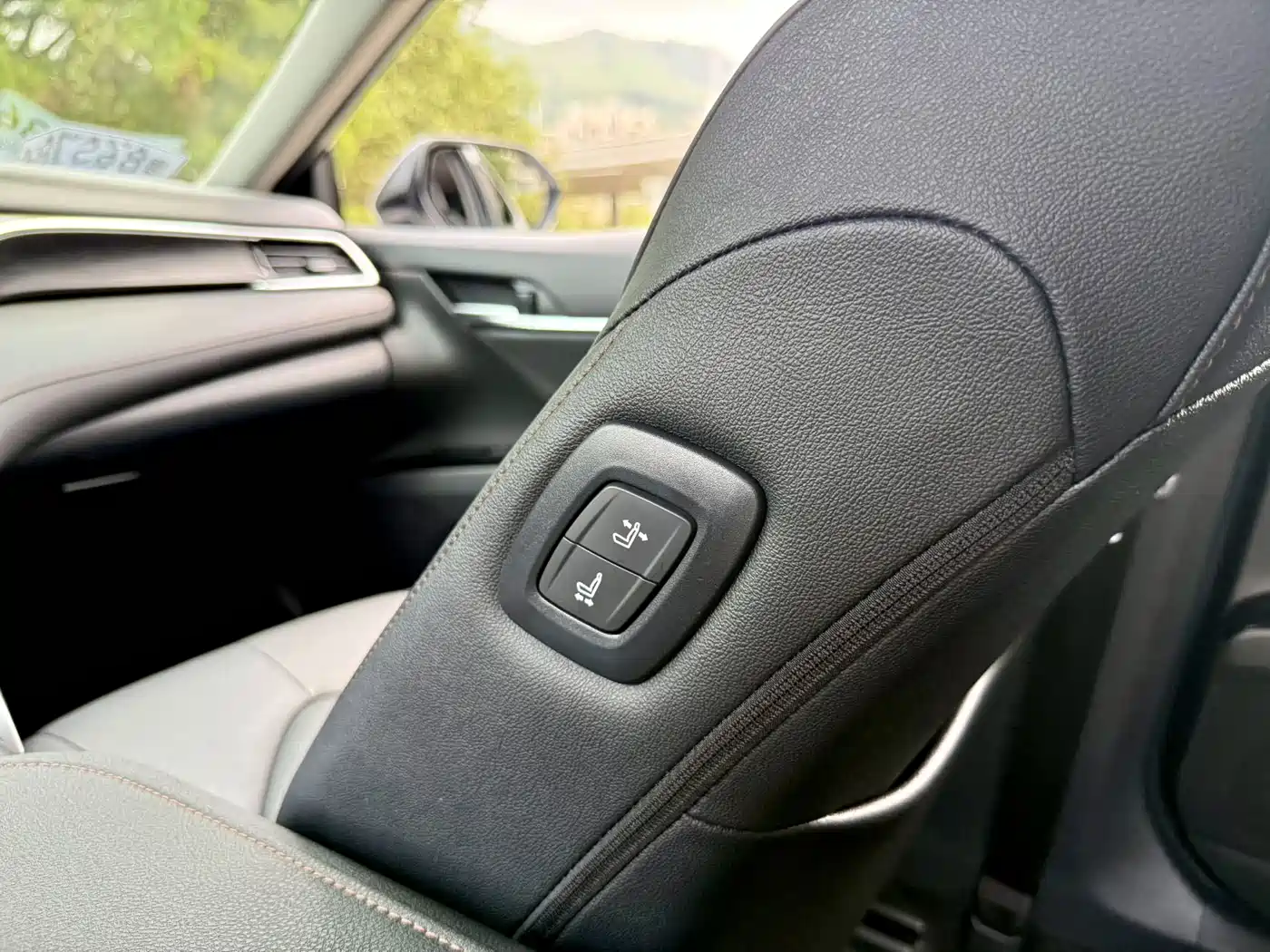Toyota Camry 2021 2.0G Luxury Edition фото 9