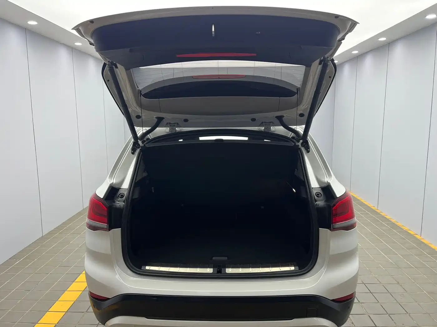 BMW X1 2021 Facelift sDrive20Li Fashion фото 18