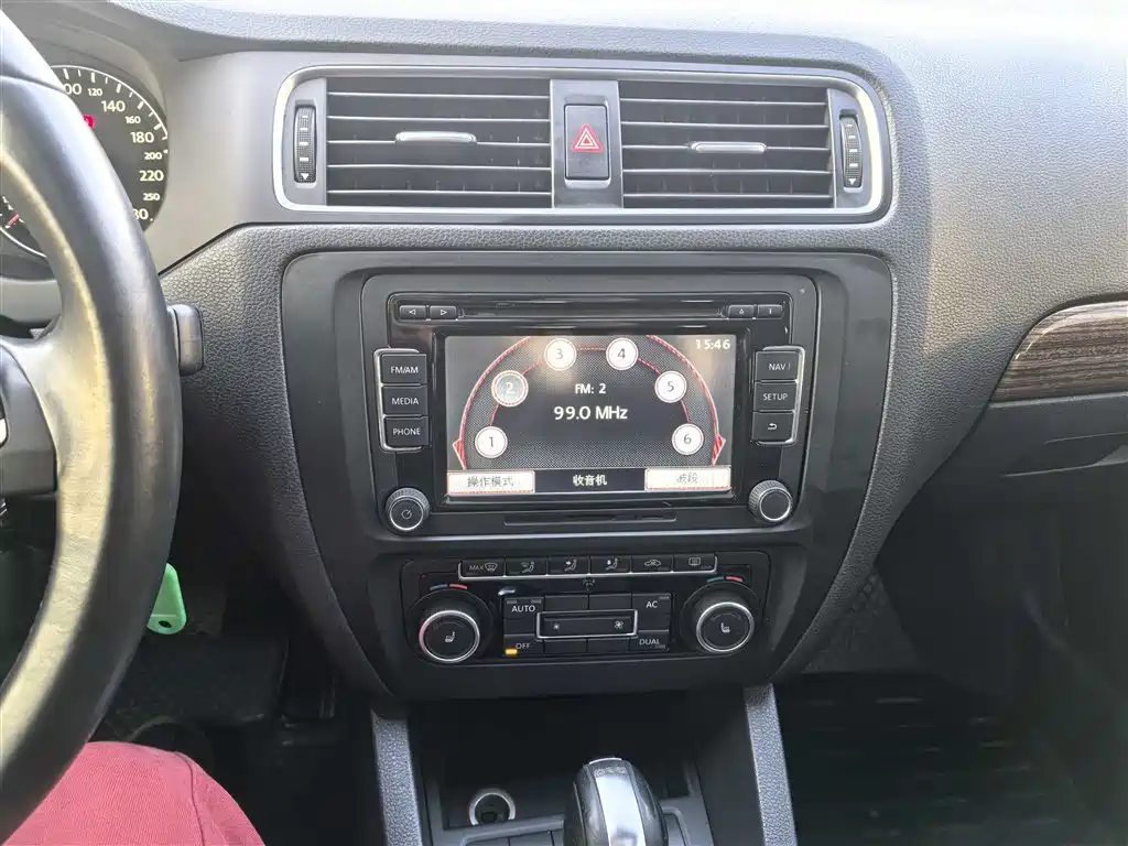Volkswagen Sagitar 2012 1.8TSI Automatic Flagship Edition фото 15