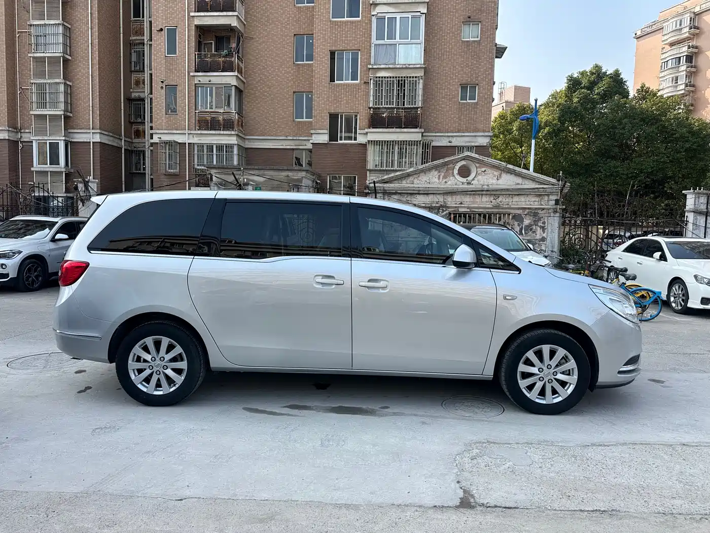 Buick GL8 2018 28T Comfort China VI фото 29