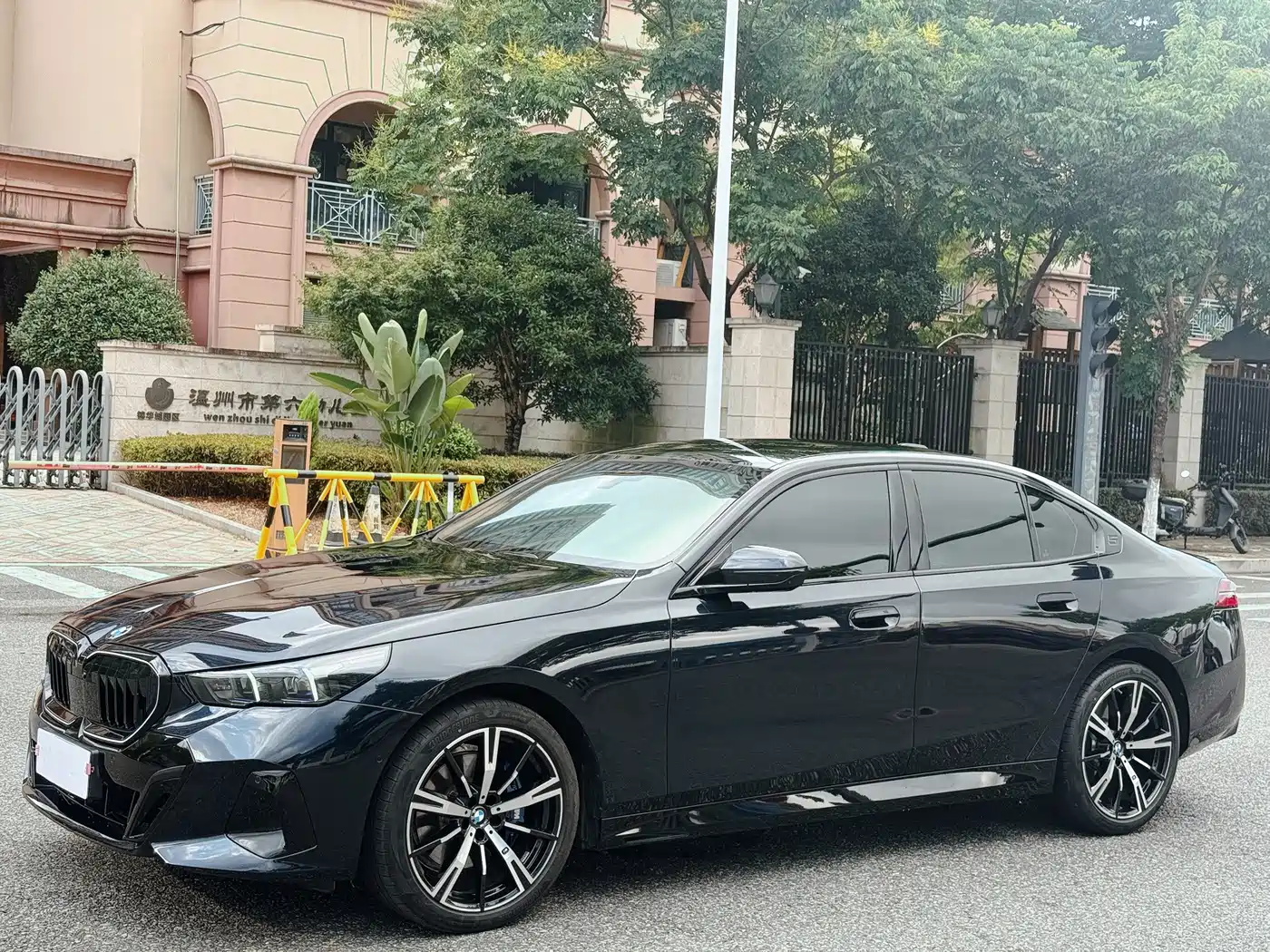 2026 BMW 5 Series (Import)