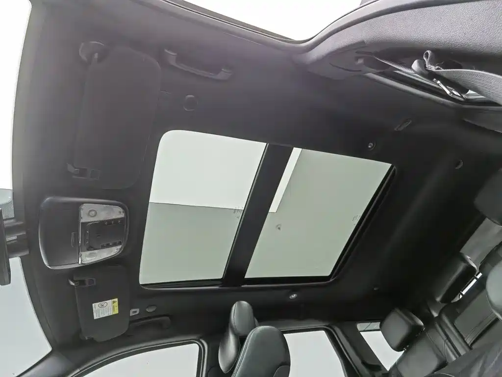 Фото 14 - Jeep Grand Cherokee (Import)