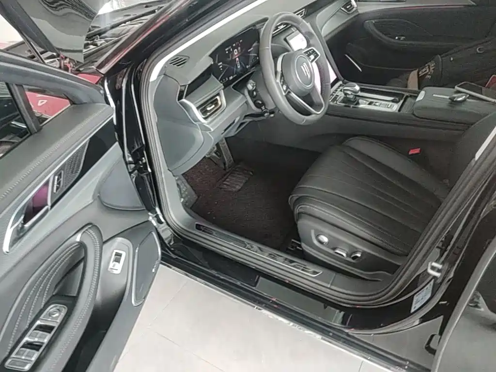 Фото 21 - Hongqi H5