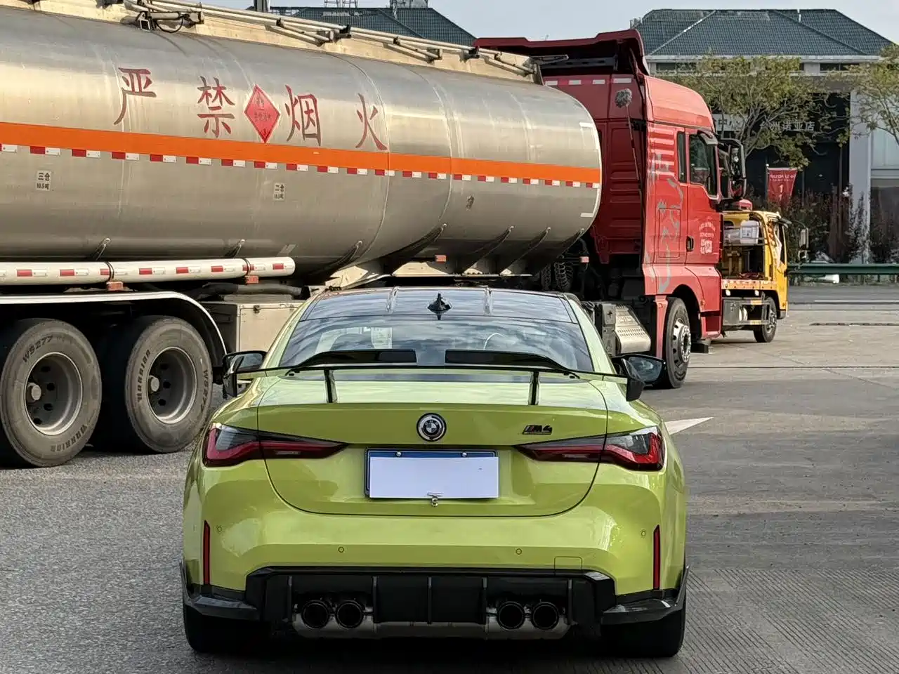 Photo 5 - BMW M4