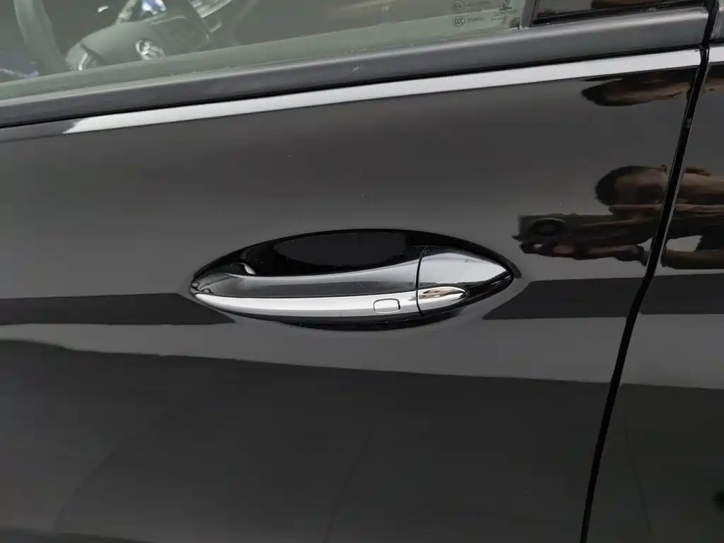 Photo 18 - Buick Regal