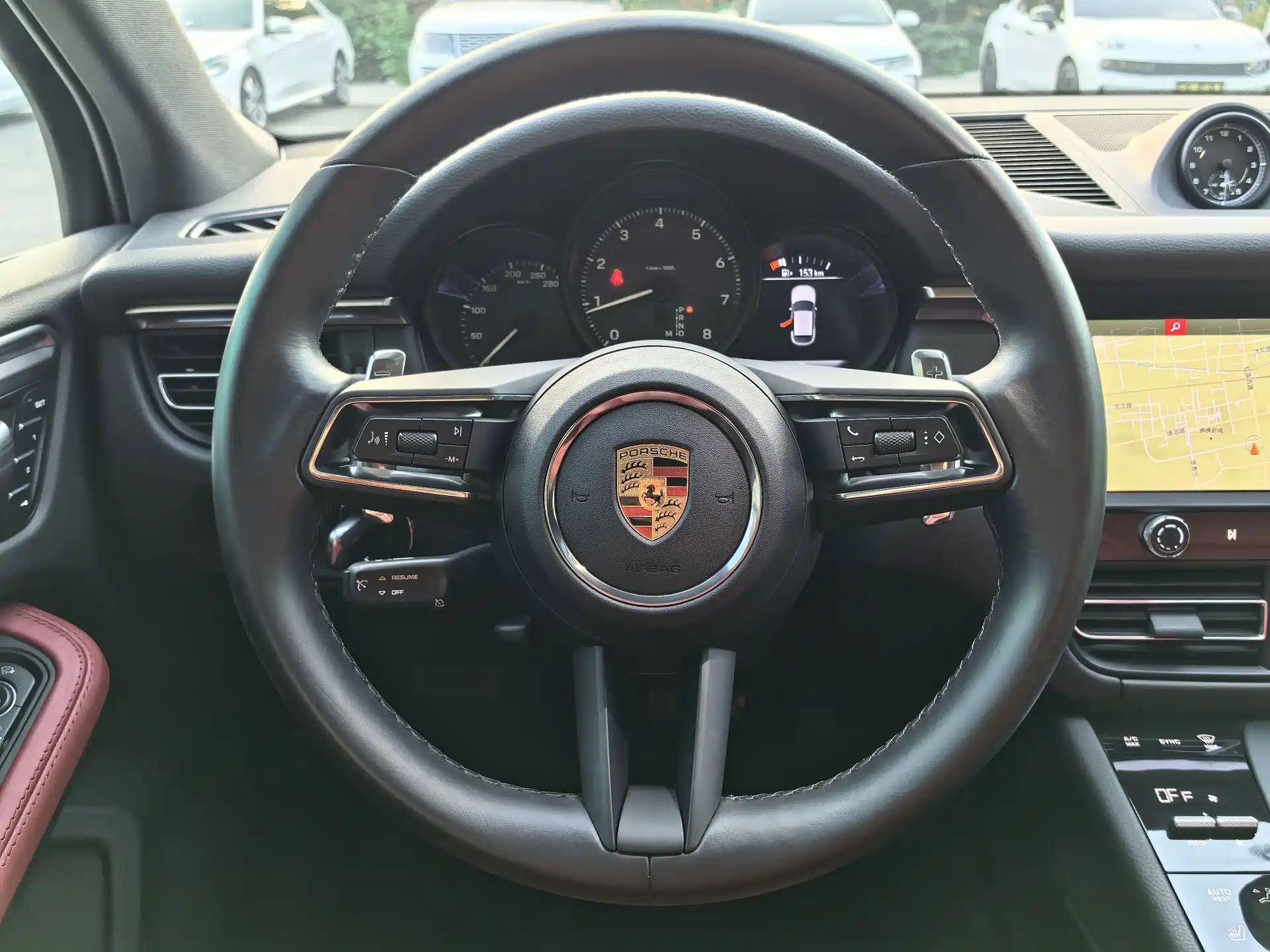 Фото 12 - Porsche Macan