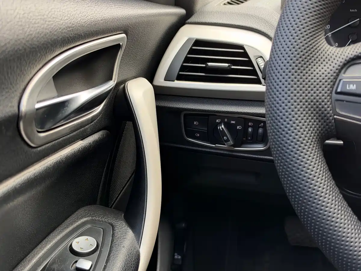 BMW 1 Series (Import) 2016 2016 118i Leading