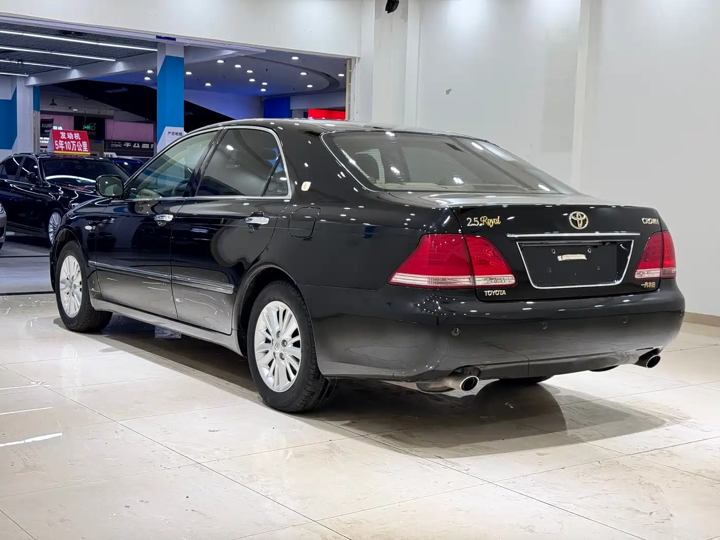 Toyota Crown 2007 2.5L Royal Leather Edition фото 5