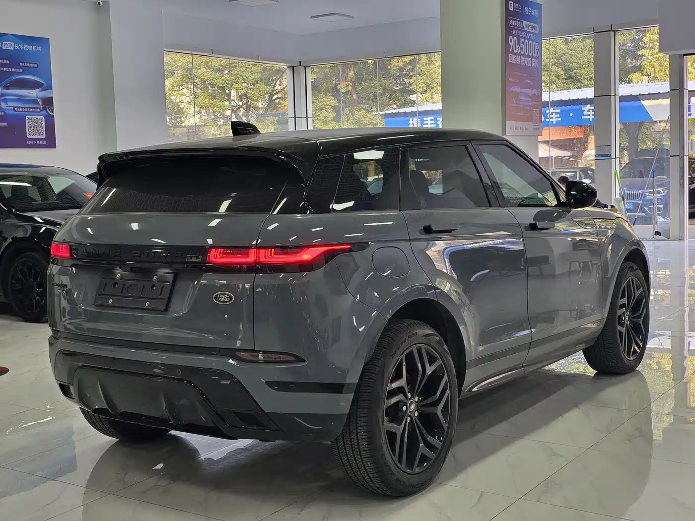 Land Rover Range Rover Evoque 2020 249PS R-DYNAMIC S Sport Edition фото 11