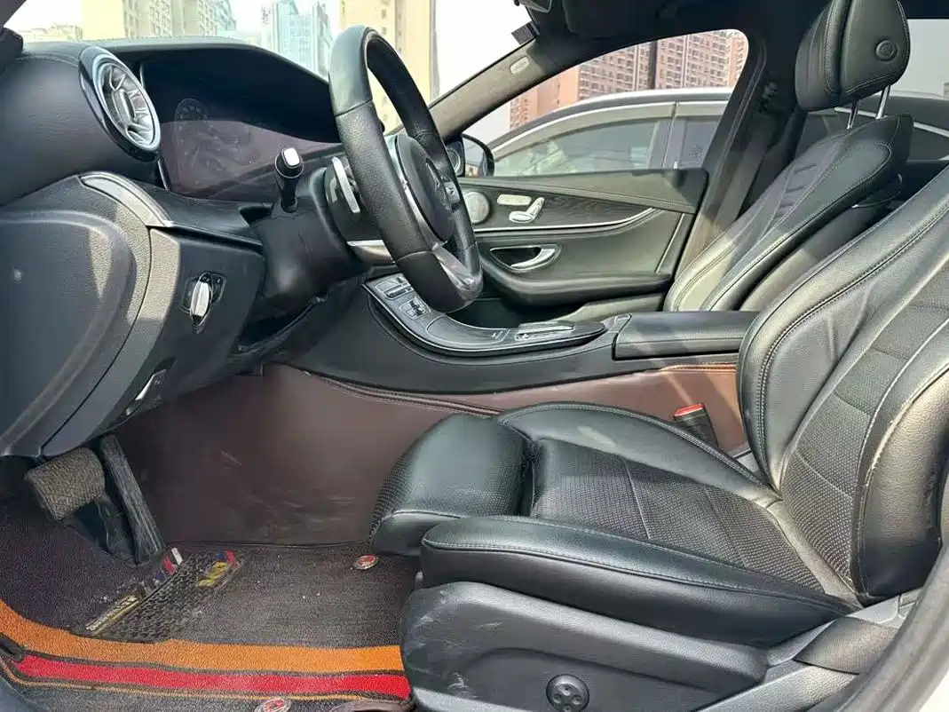 Mercedes-Benz E-Class 2019 E 200 L Sport фото 4