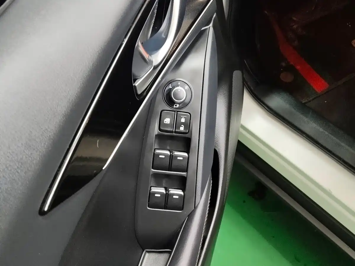 Mazda CX-4 2023 2021 2.0L Auto FWD Skyactiv Vitality Edition