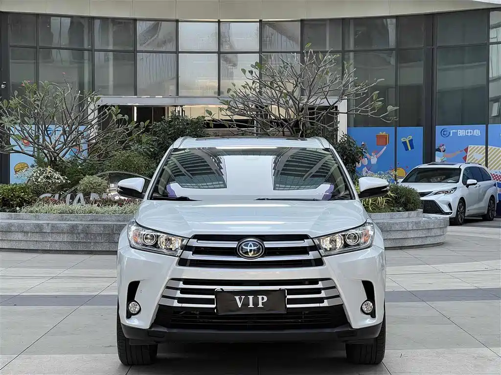 Toyota Highlander 2021 2.0T FWD Luxury 7-Seater фото 2