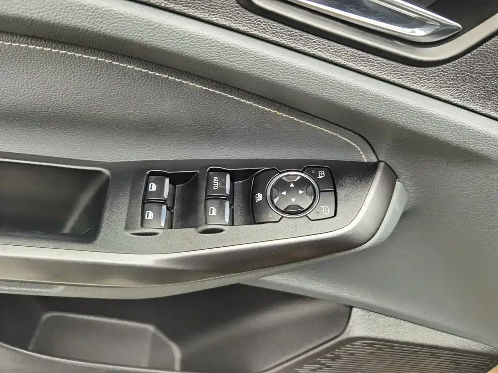 Ford Escort 2015 2015 1.5L Automatic Fashion