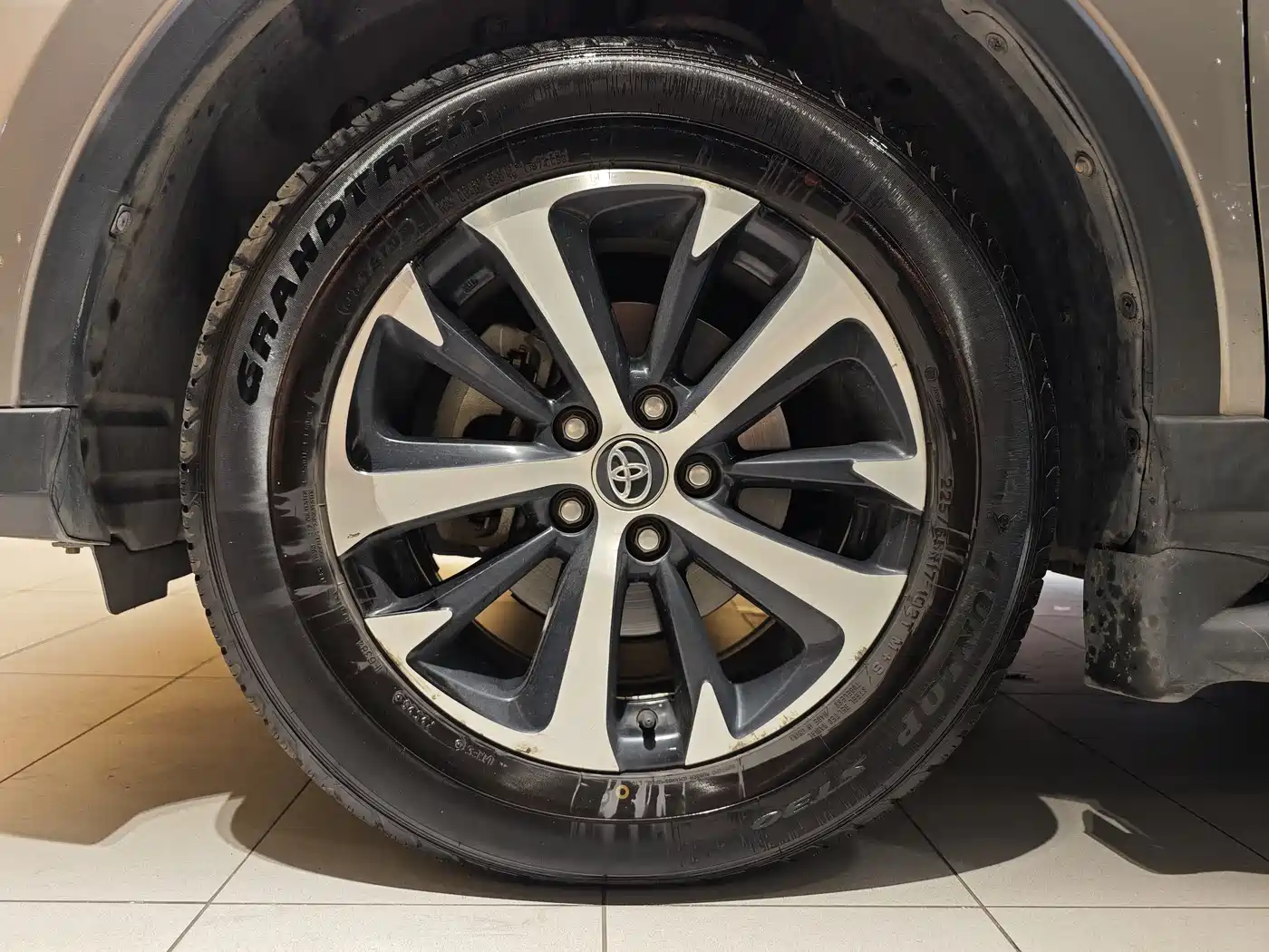 Toyota RAV4 Rongfang 2019 2.0L CVT 2WD Trend Edition China VI фото 5