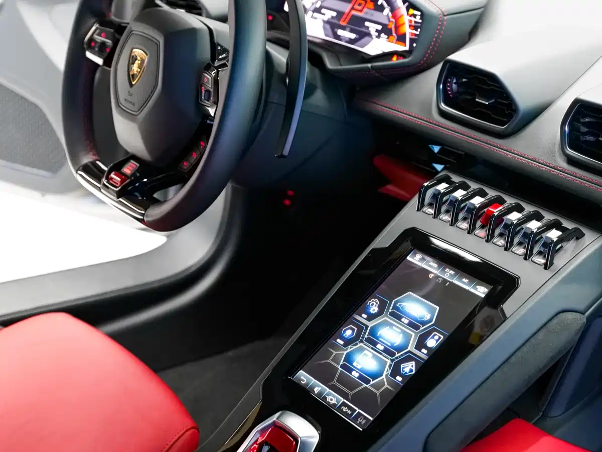 LAMBORGHINI HURACÁN