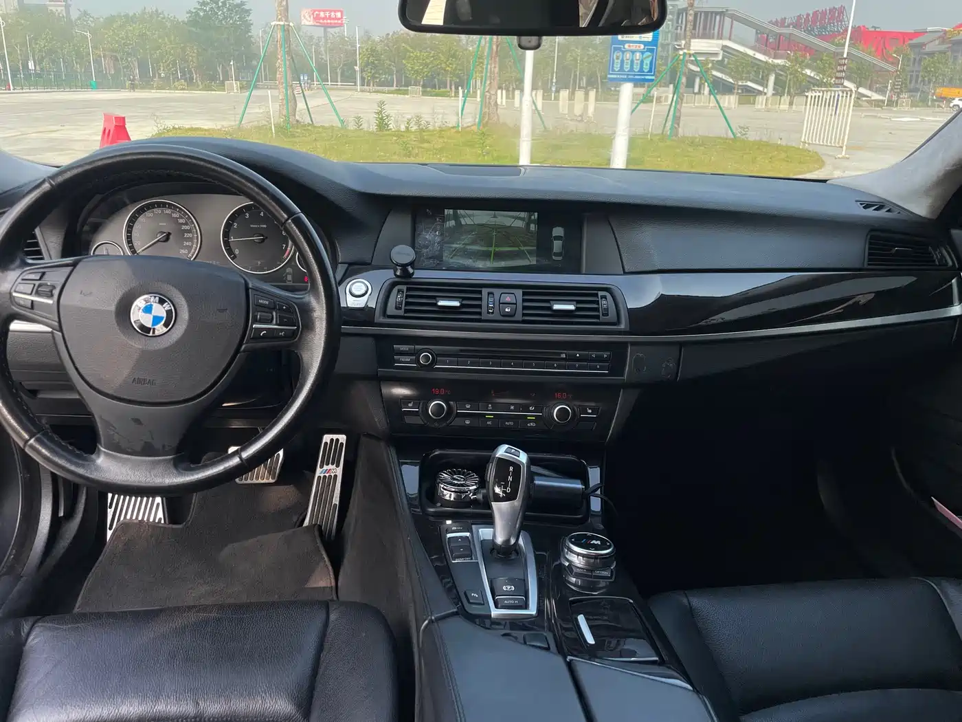 BMW 5 Series 2013 525Li Luxury фото 10
