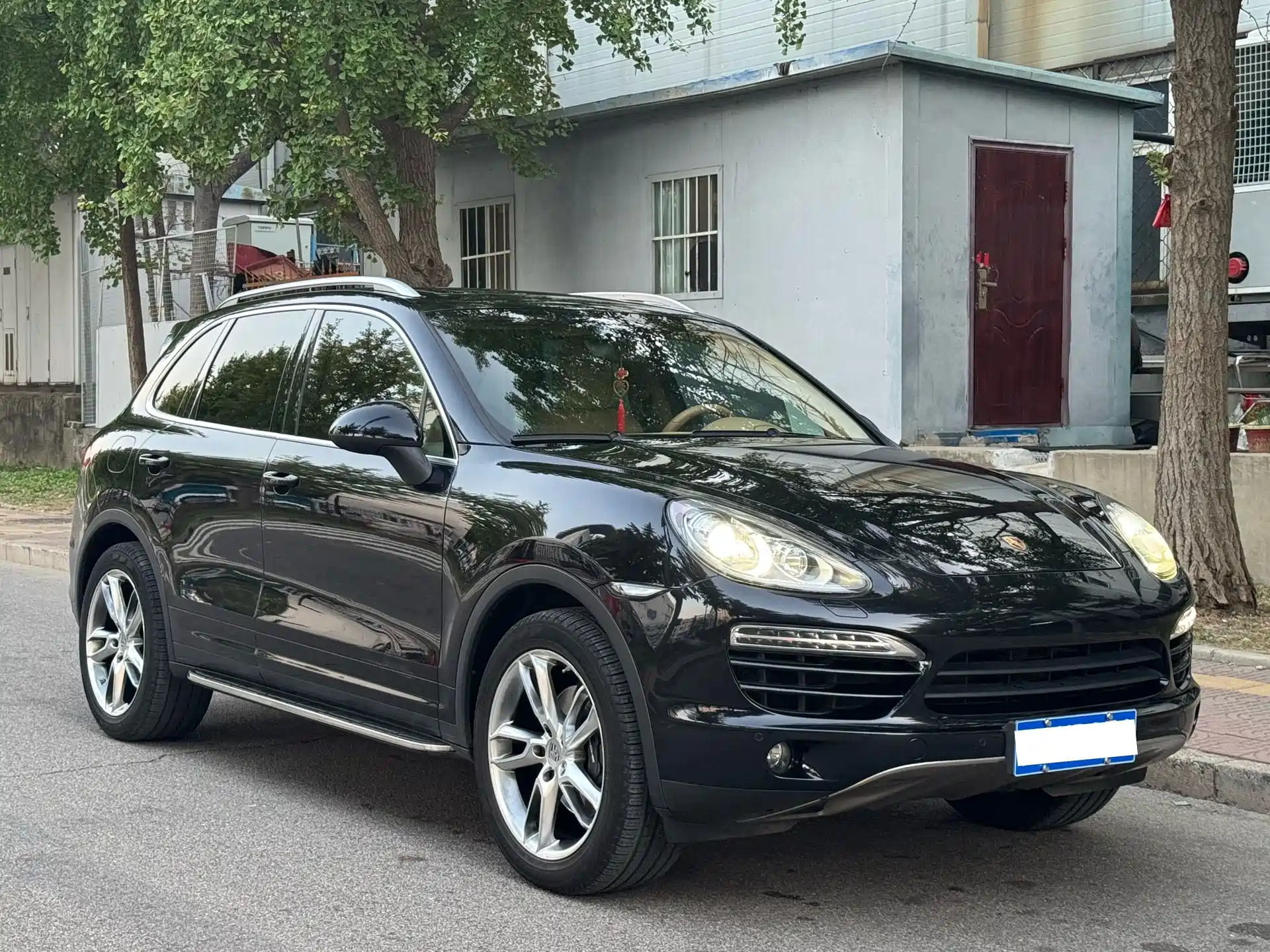 صورة 2 - Porsche Cayenne