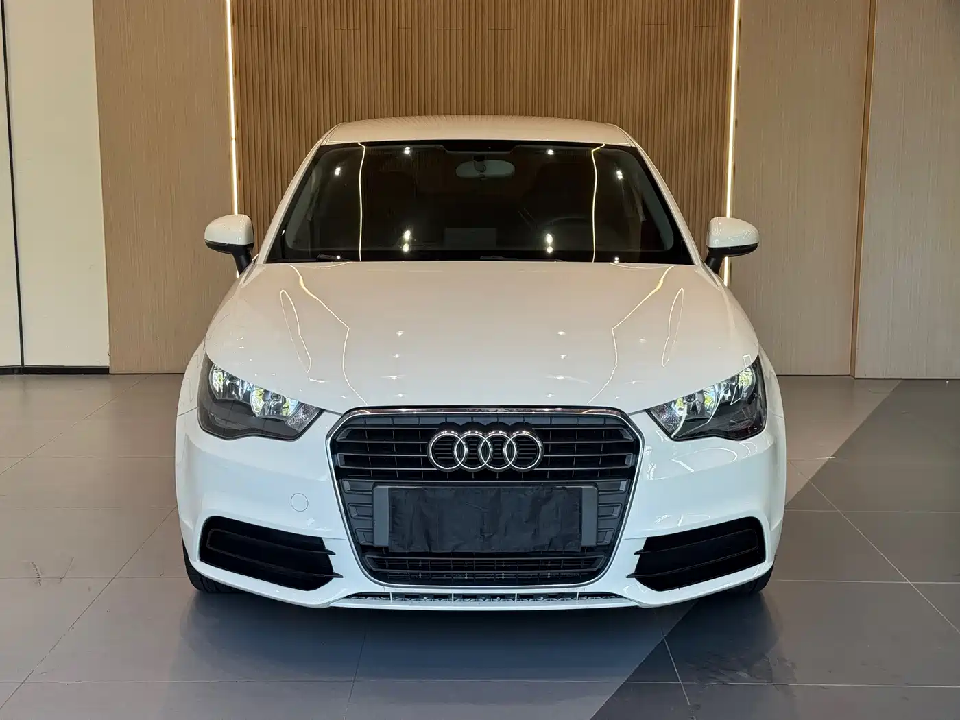 Audi A1 2015 2014 30 TFSI Fashion
