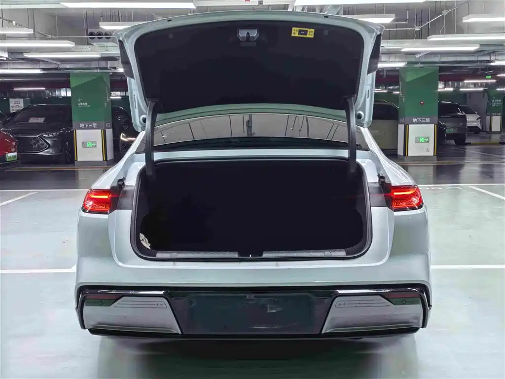 Geely Galaxy Galaxy E8 2024 2024 665km RWD Starship Voyager Edition