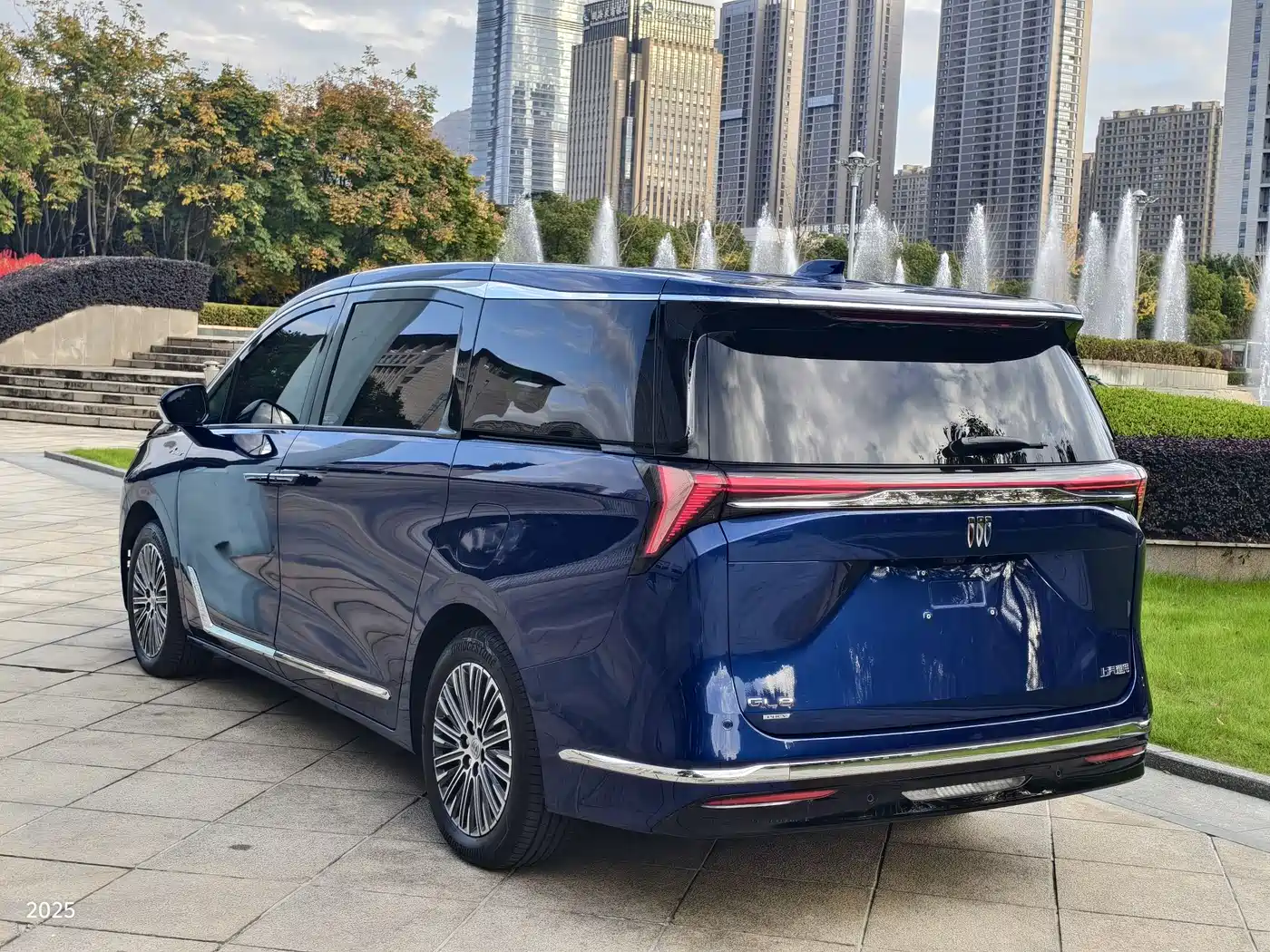 BUICK GL8 NEW ENERGY