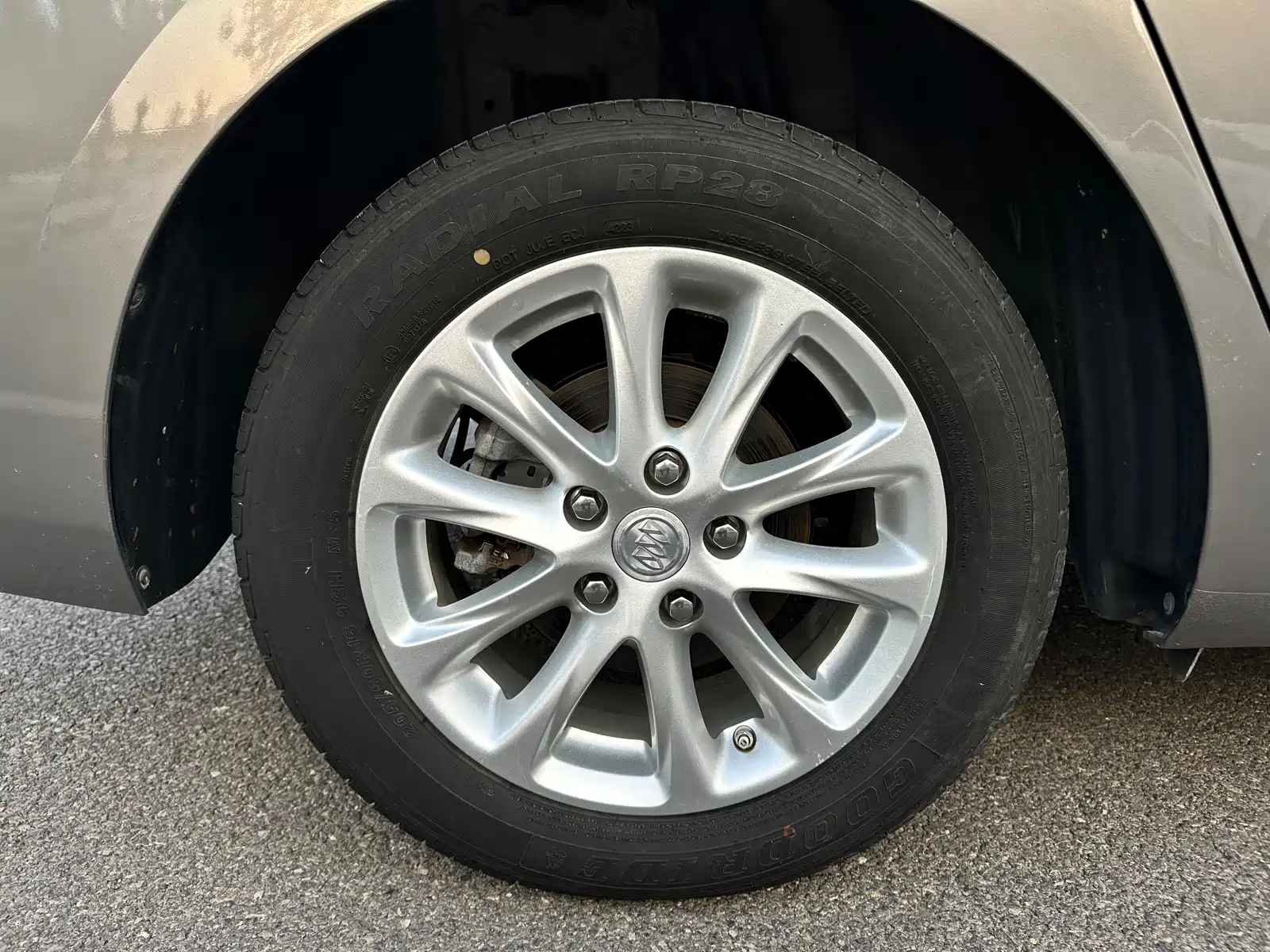 Фото 25 - Buick GL6