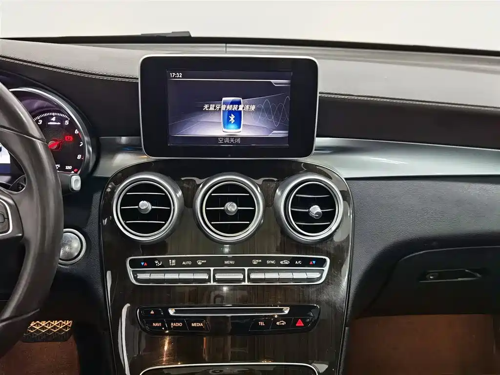 Mercedes-Benz GLC 2019 GLC 260 L 4MATIC Dynamic фото 12
