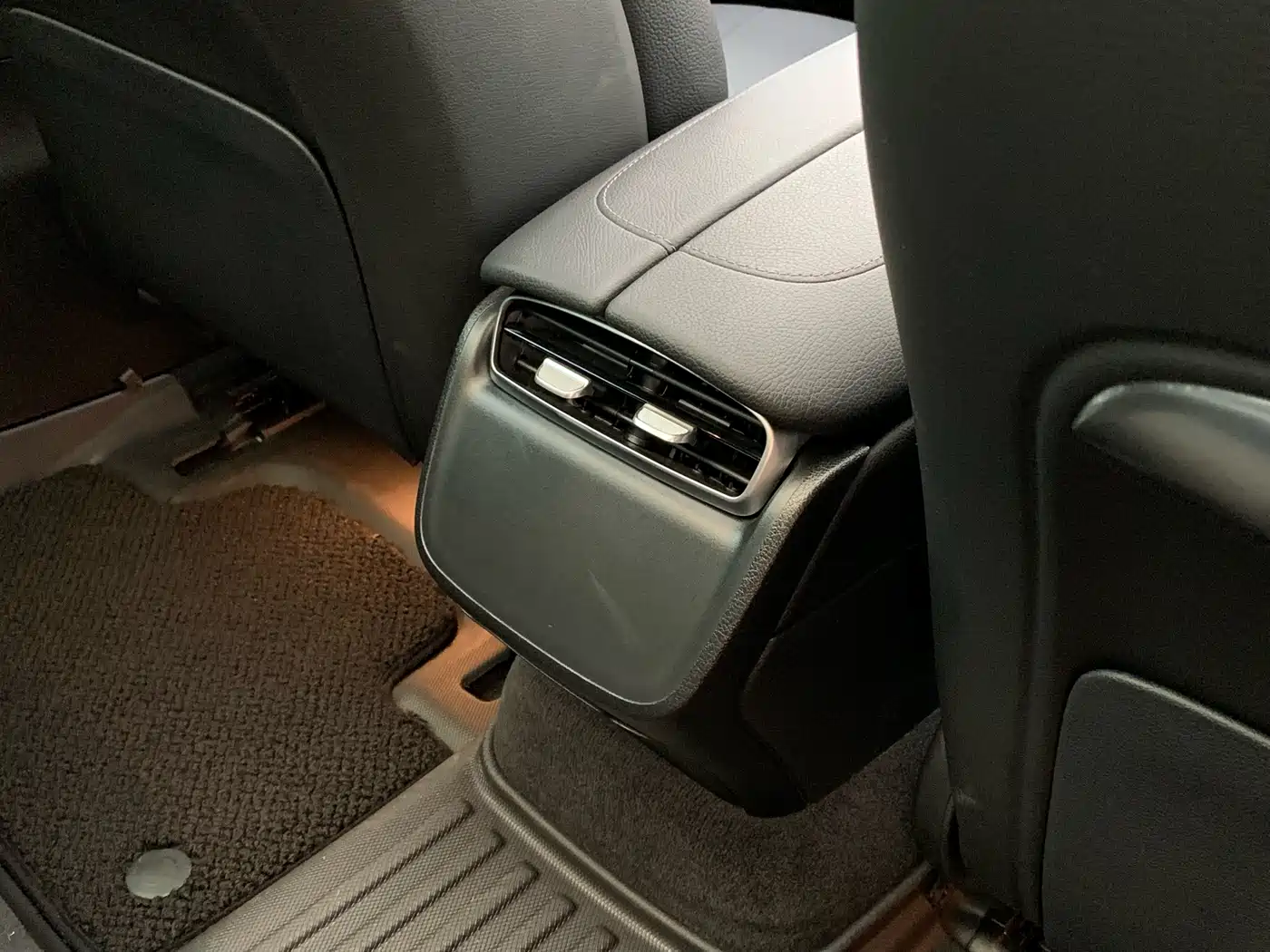 Mercedes-Benz EQE 2022 350 Pioneer Edition фото 30