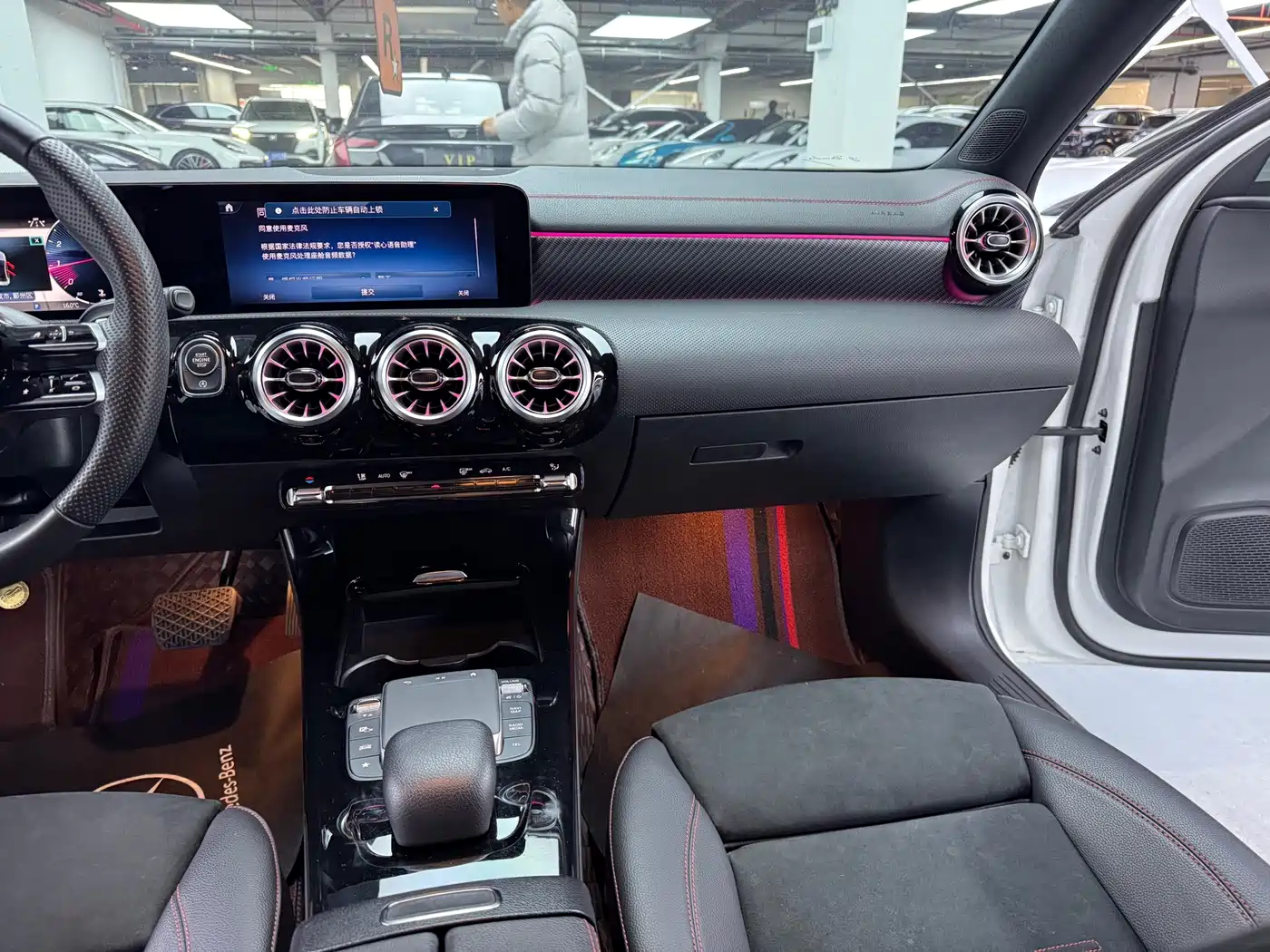 Mercedes-Benz A-Class 2023 A 200 L Fashion фото 10