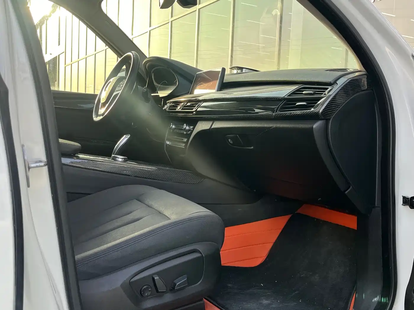 BMW X5 (Import) 2018 xDrive35i Elegant Model фото 12