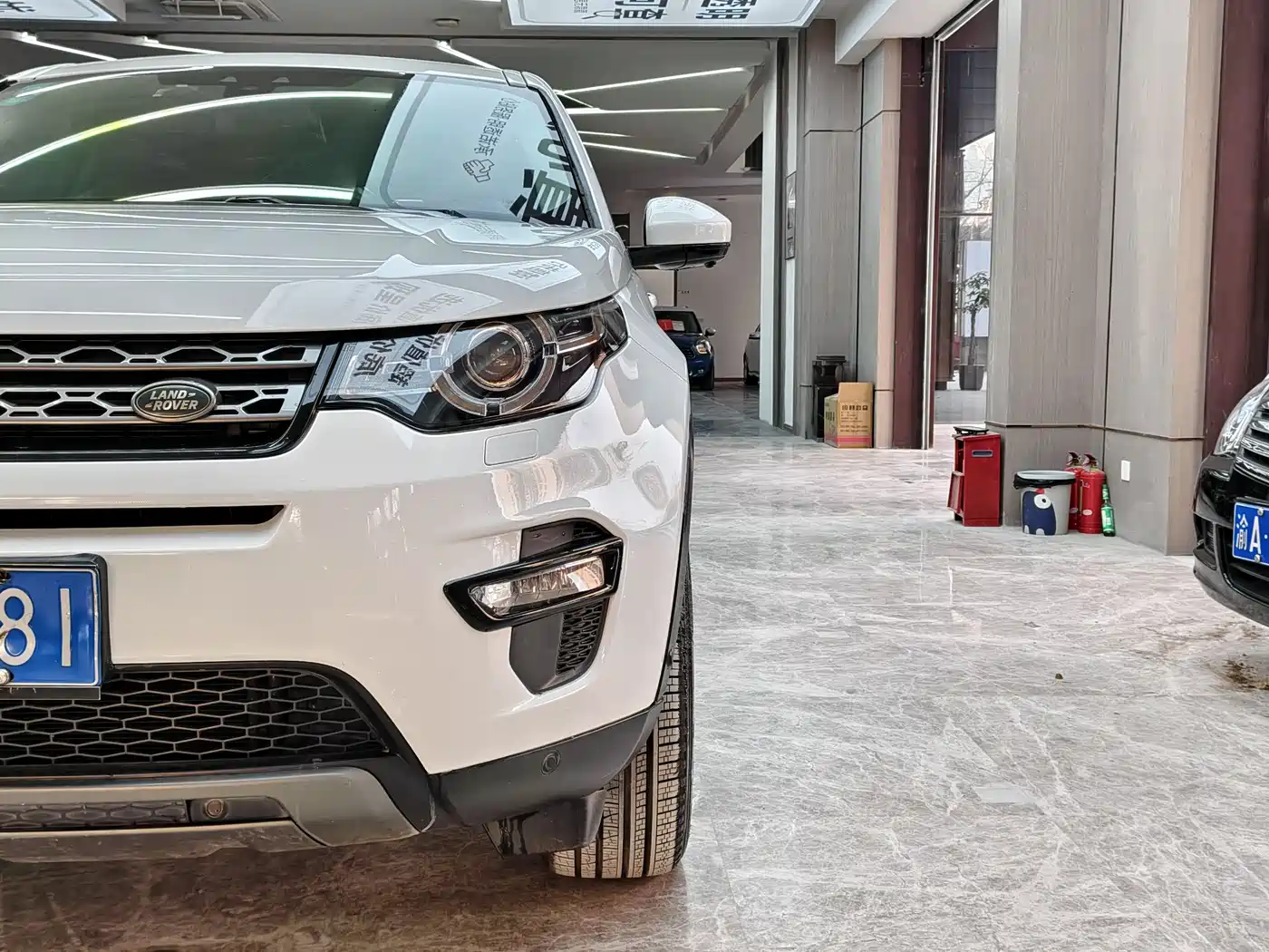 Land Rover Discovery Sport 2018 240PS SE Edition фото 7