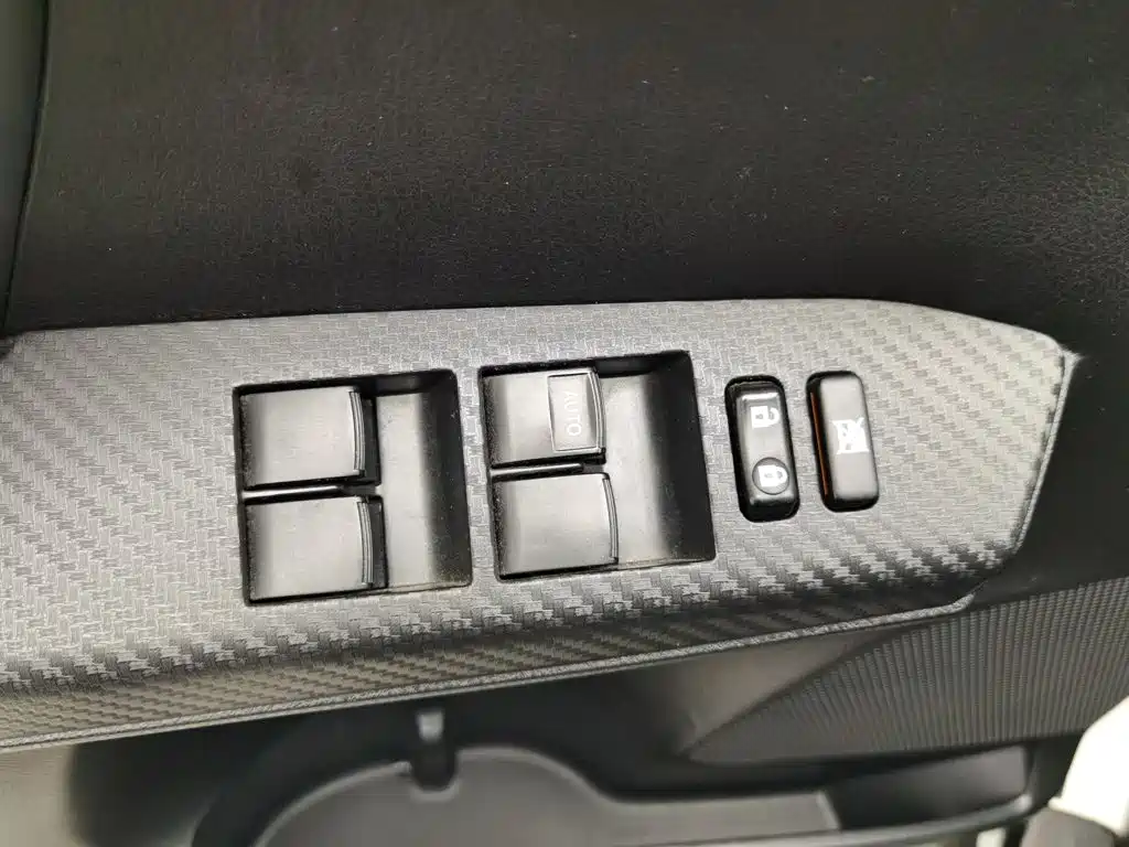 Фото 9 - Toyota RAV4