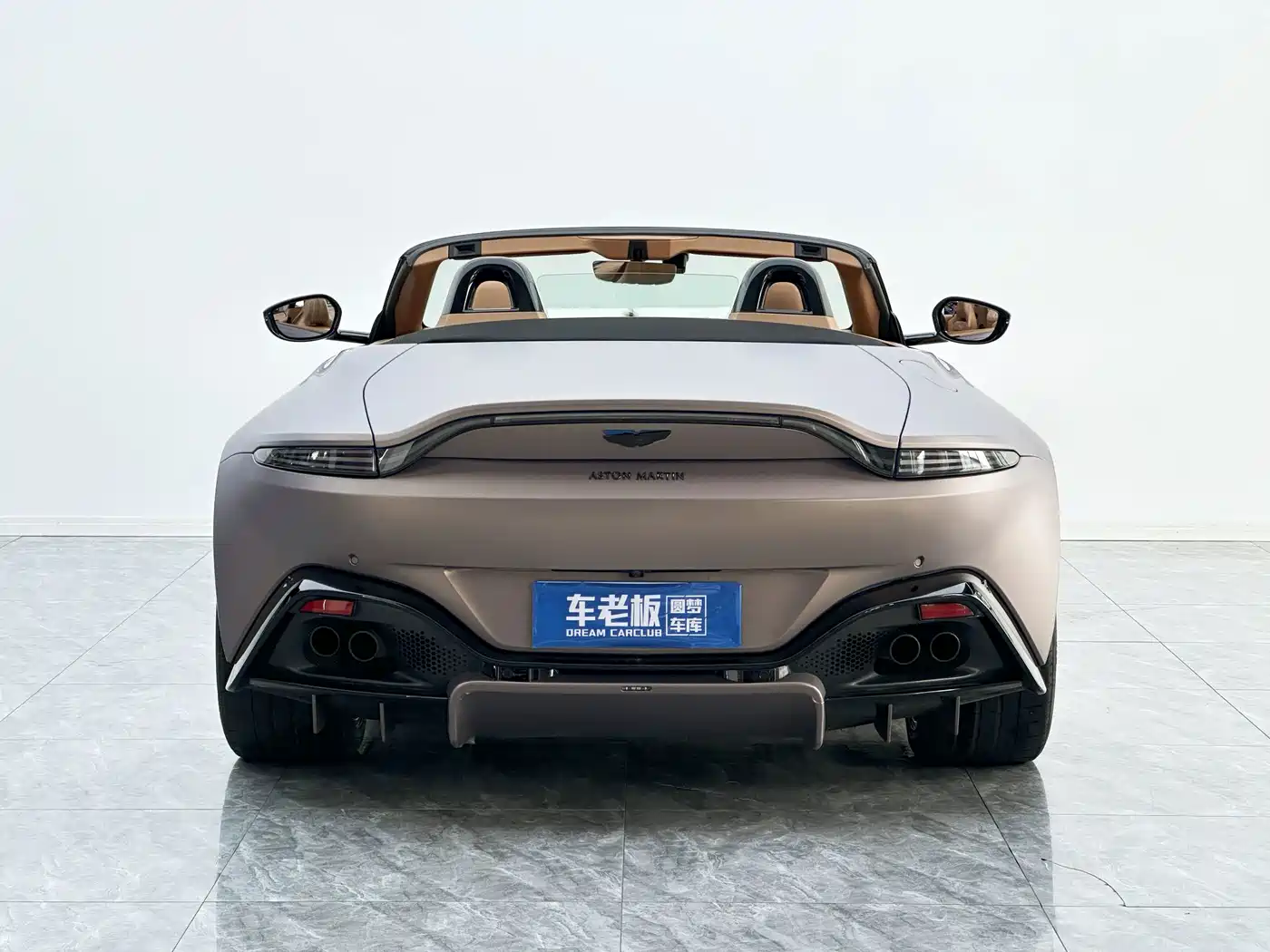 Aston Martin V8 Vantage 2021 2020 4.0T V8 Roadster