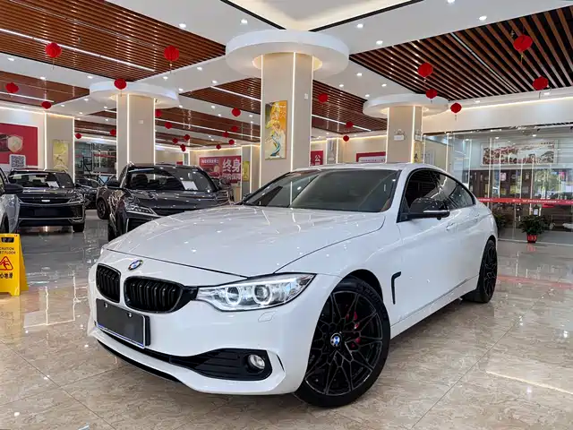 BMW 4 SERIES