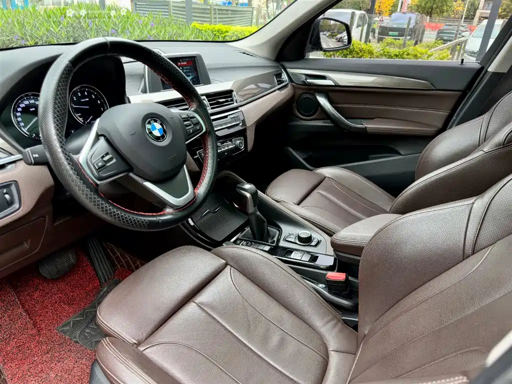 BMW X1 2019 sDrive18Li Premium Model фото 10