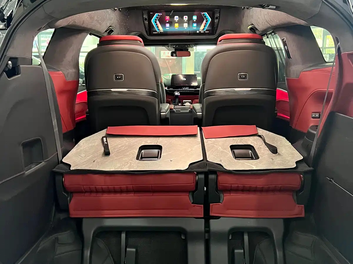 Toyota Granvia 2024 2.5L Hybrid Comfort фото 18