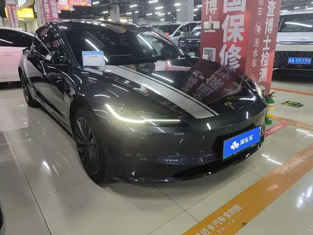 Tesla Model 3 2024