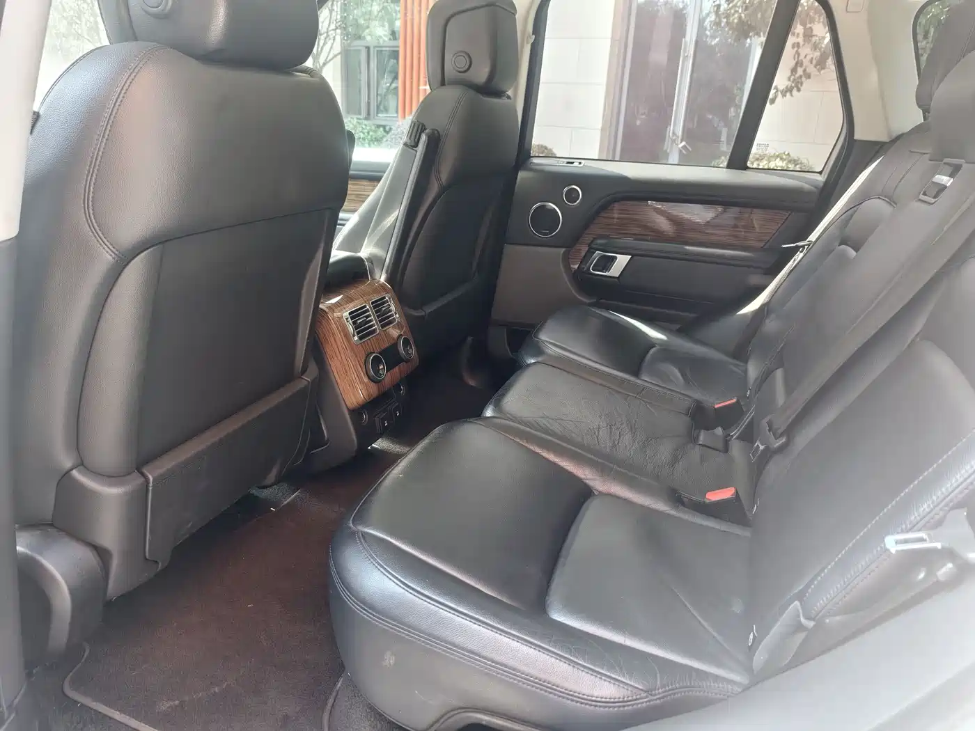 Land Rover Range Rover 2019 3.0 SC V6 Golden Age Edition фото 9